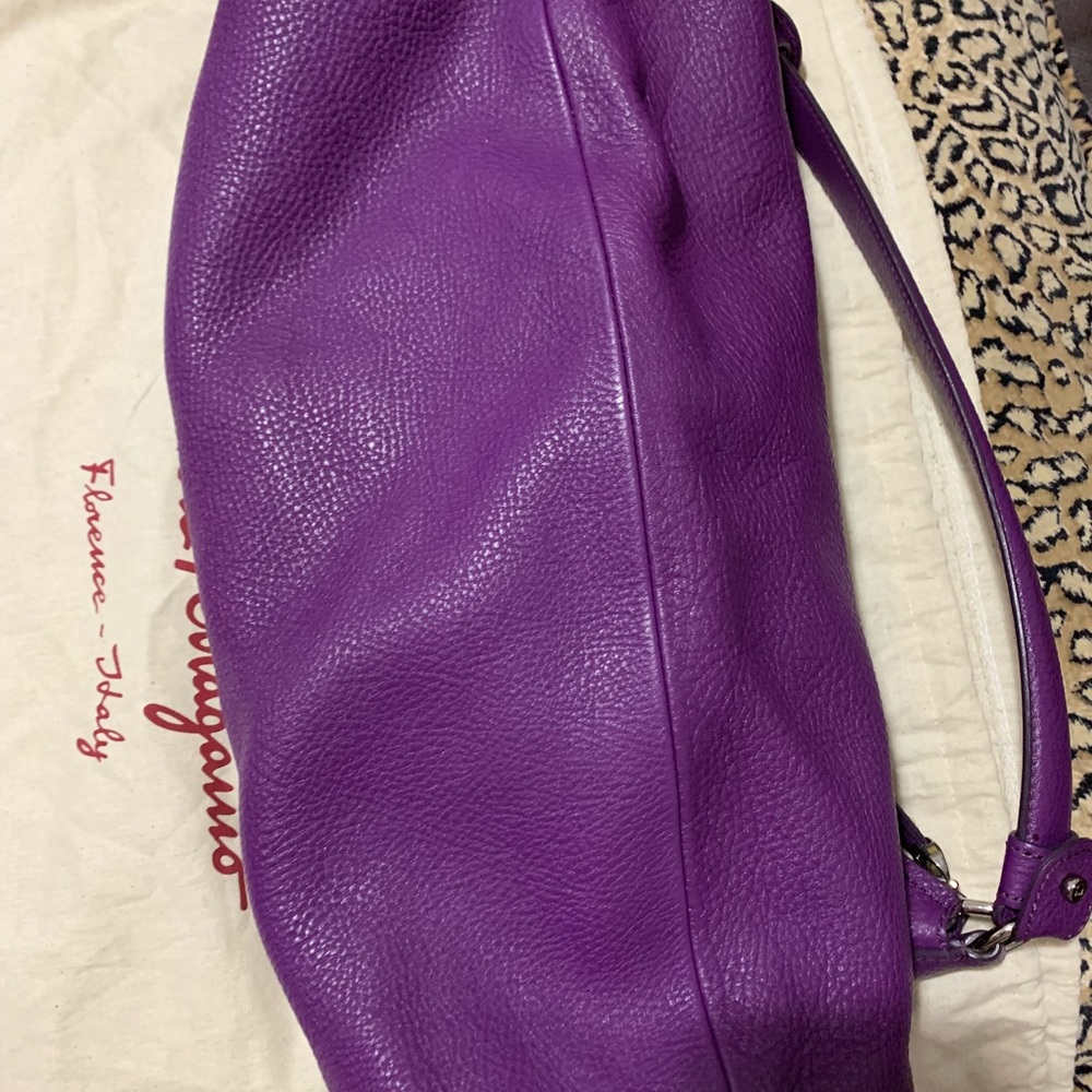 Authentic Salvatore Ferragamo shoulder bag - Picture 6 of 8